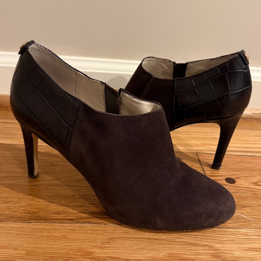 Michael Kors Brown Nubuck Leather Heel with Gold Tone Side Zipper Women's 10